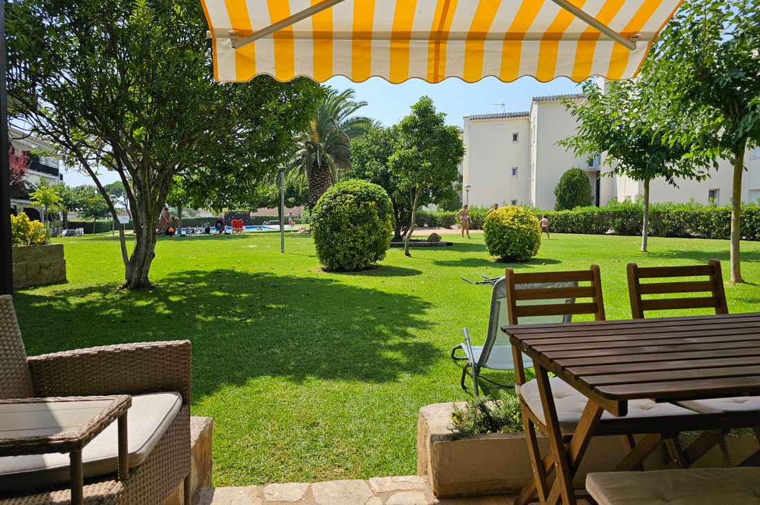 Planta Baixa Amb Jardí i Piscina